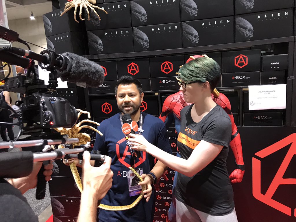 gemr's tweet photo. Get a big box of #Alien gear from @abox_production @Comic_Con. Every box comes with a free hug.  #GemrSDCC #SDCC #ABOX #AlienCovenant https://t.co/zwzBioqOmq