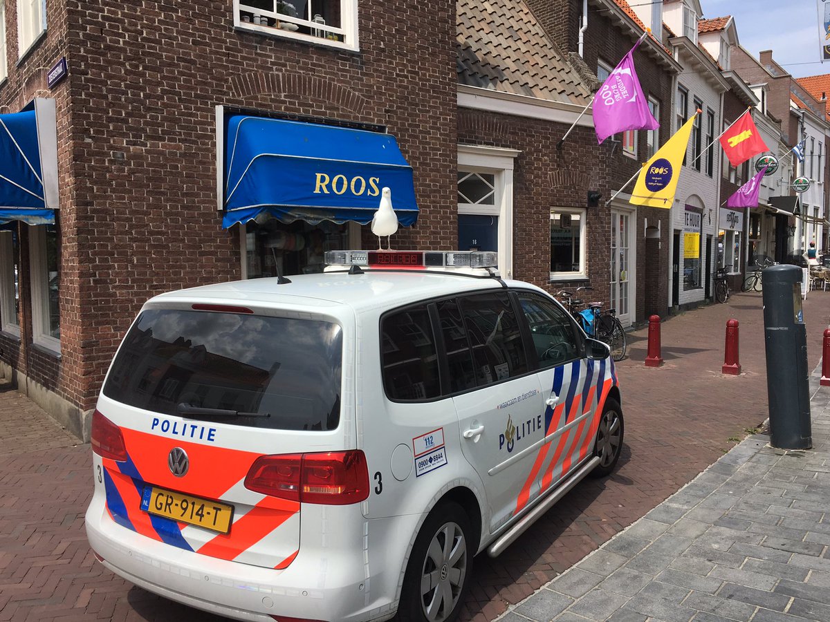 wijzijndestad's tweet photo. Aloude wisseltruc kostte Middelburgse winkel vandaag weer 50 euro. Zijn er meer slachtoffers? https://t.co/4M9Ku11D8b