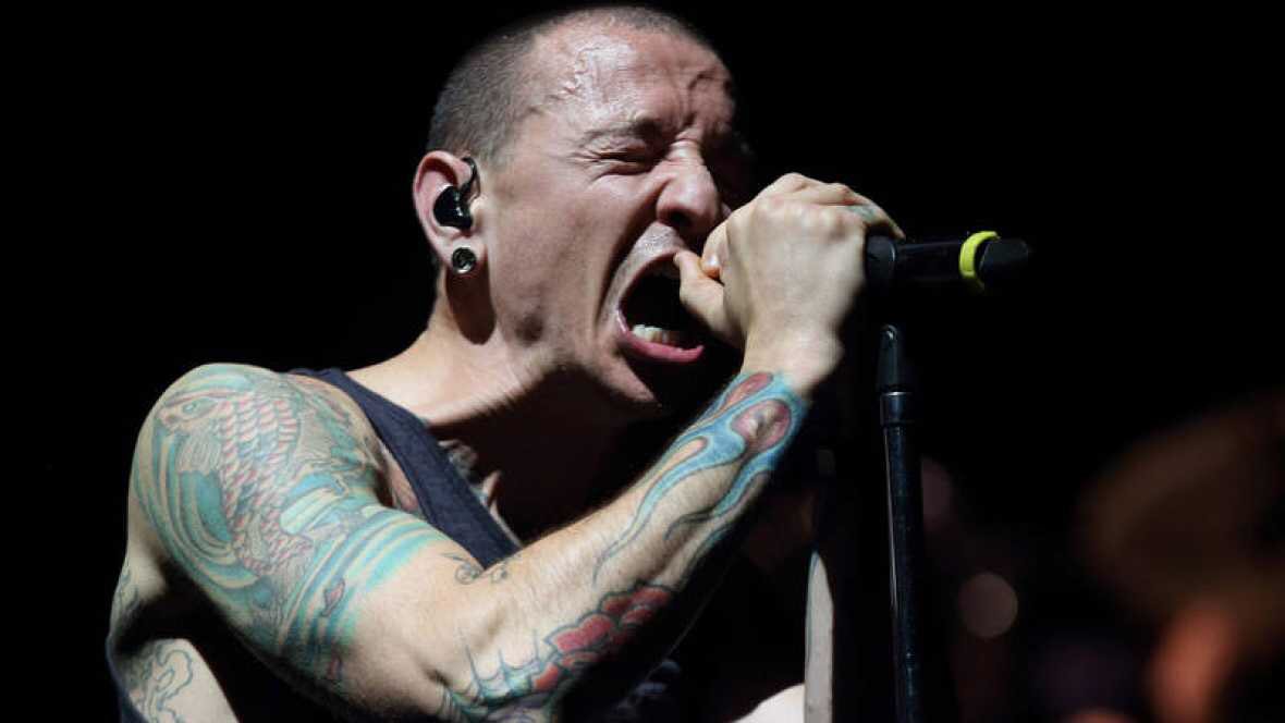 radio3_rne's tweet photo. Hallan muerto al cantante de Linkin Park 
https://t.co/UgZ3UT05u3 https://t.co/HSGIuhwwZt