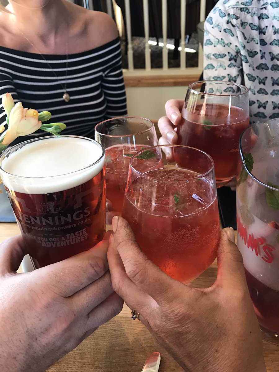 Celebrating with @LucyyCarr and <a href="/_CharFox/">char fox</a> at <a href="/ThePloughInn4/">The Plough inn</a> on their exam success!