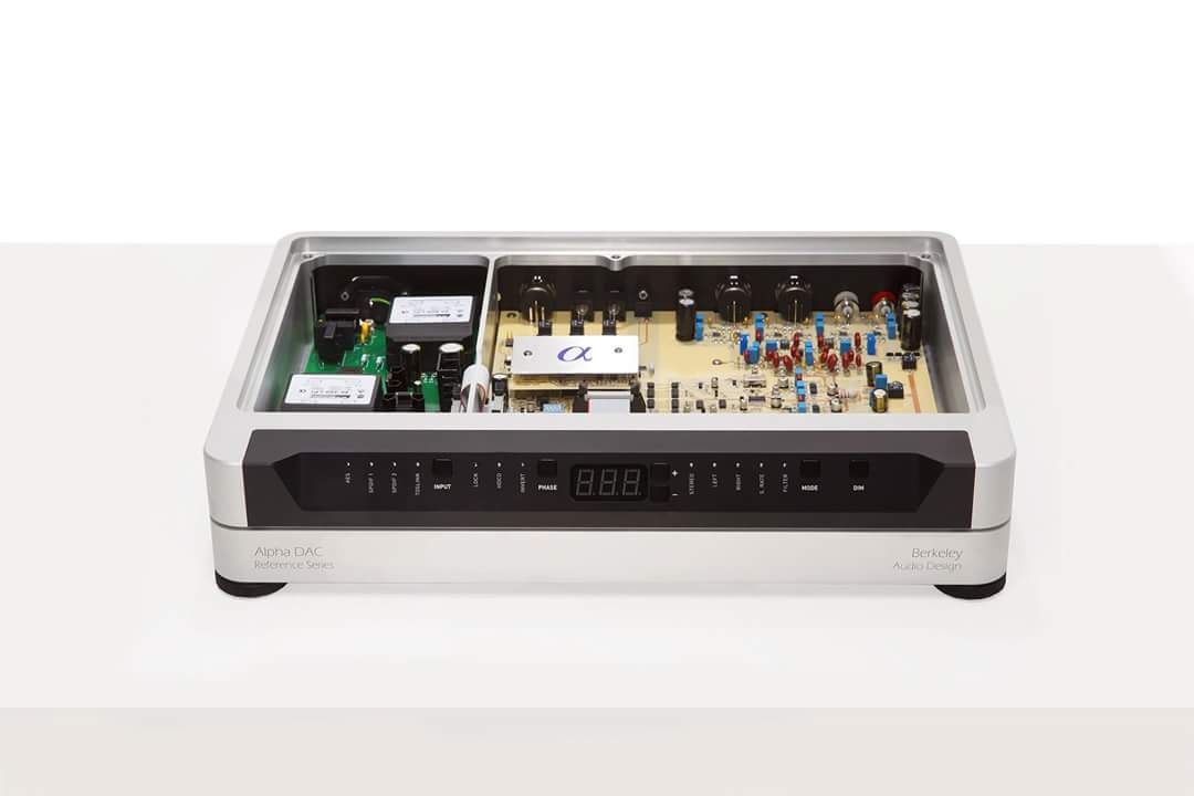 Berny2876's tweet photo. Very analog sounding #BerkeleyAudioDesign Alpha #DAC Reference Series. a very underrated #DAC ! https://t.co/UMhESk9agw