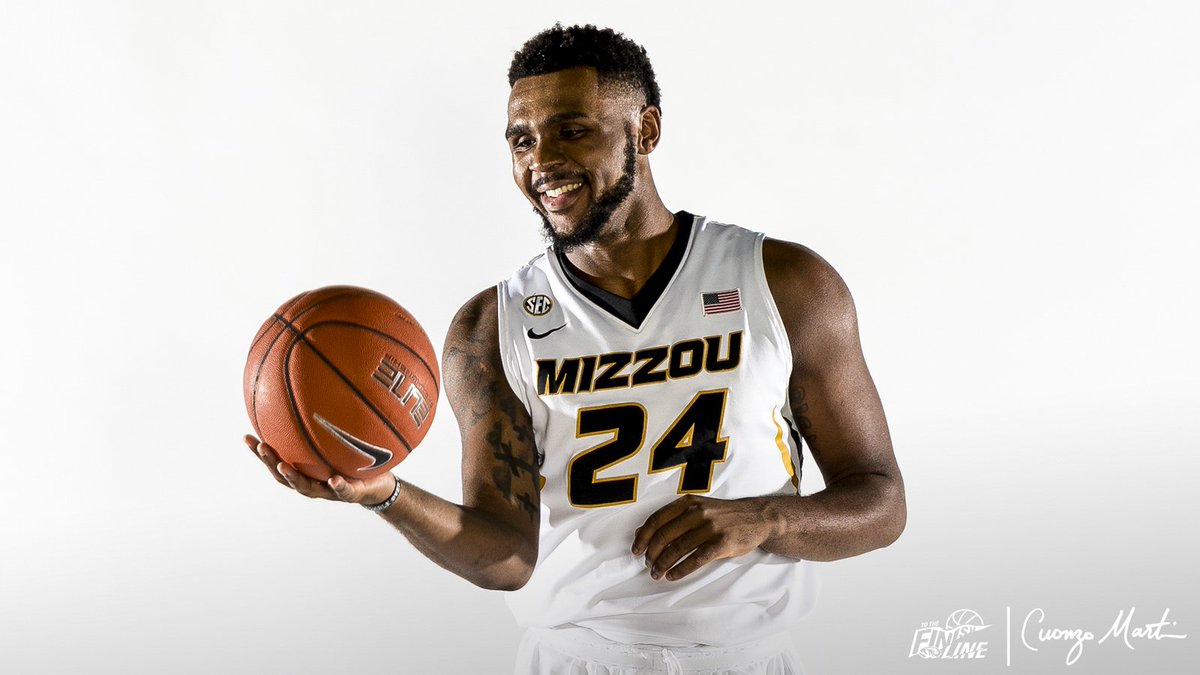 MizzouHoops's tweet photo. 📷 Views from the #Mizzou 2017-18 schedule poster photo shoot... 

#MIZ 🐯🏀 https://t.co/9ggC86VpNC