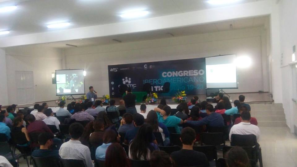 CIBETICUTC's tweet photo. M. en C. José Alejandro Andalón Estrada presenta: ¿Cómo enseñar a millones a través de Internet?
#CIBETIC2017 #SomosUTC https://t.co/xZPhvASEIv