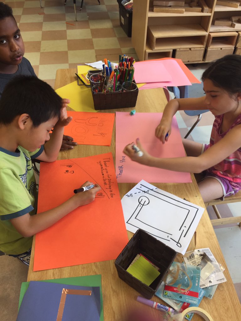 gelseapizzuto's tweet photo. Today we learned about circuits and made light up cards for all of the wonderful people who made Camp Wonder possible! #2017SLPgecdsb https://t.co/nx6vaPJNbX