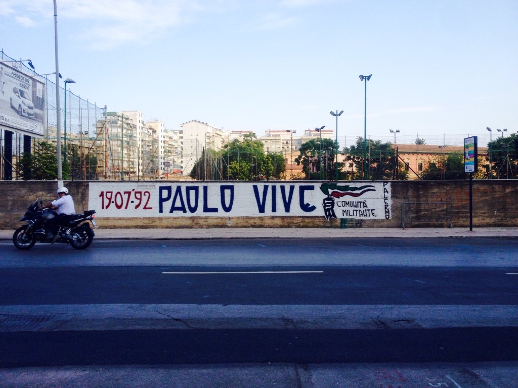 chiascatt's tweet photo. 19/07/17 - A #PaoloBorsellino 
#viadamelio19 https://t.co/yWciXbk0Pr
