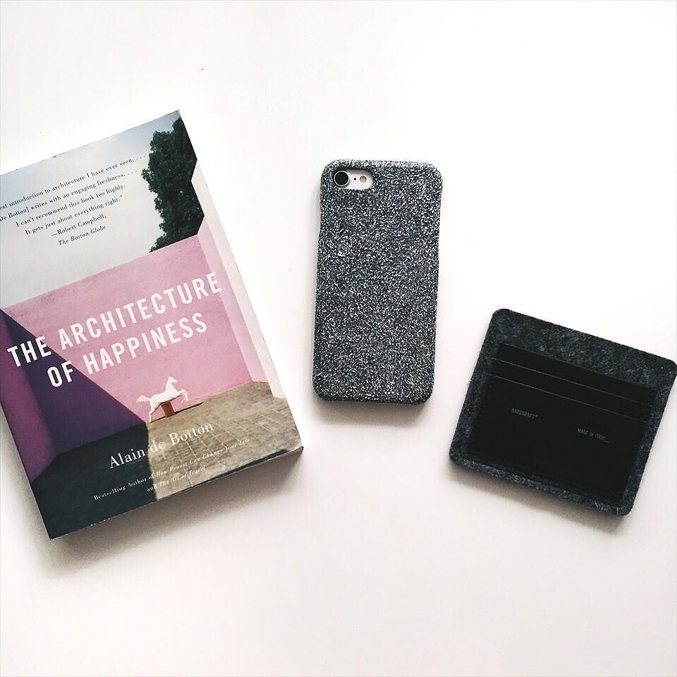 gembox_ru's tweet photo. Новое из @hardgraft 🌌 Чехол для iPhone и No Fold Wallet 🤗 – https://t.co/riWIJ6fHFx https://t.co/hb0yhtwALQ