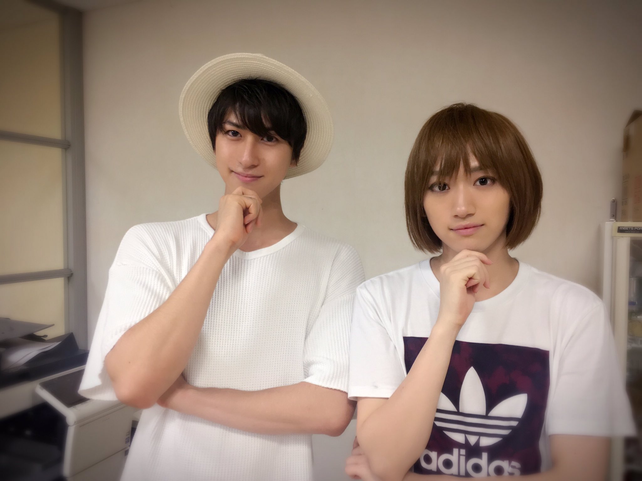 相葉裕樹 テニミュを観劇してきました 約10年前に出演していた立海戦 振りや曲のアレンジが進化していたり 懐かしいシーンも沢山で嬉しかったな 自分自身が今だにセリフを少し覚えていた事にもびっくり笑 不二周助役の定本楓馬くん 9代目青学の