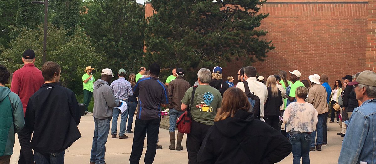 ABInnovates's tweet photo. A diverse crowd - Josh Burton is here to report on Sunstrand's hemp crop: #AB's only bast fibre commercial processor. #AIfieldday #AbAg https://t.co/s8Xuh2O0KT