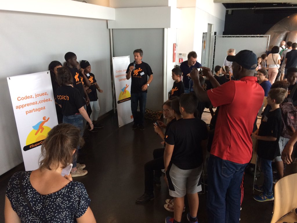 JML137's tweet photo. Bravo à tous les makers #supercodeurs qui ont participé aujourd'hui au #hackathon #CodeForThePlanet !!! https://t.co/l0t1TB17Ai