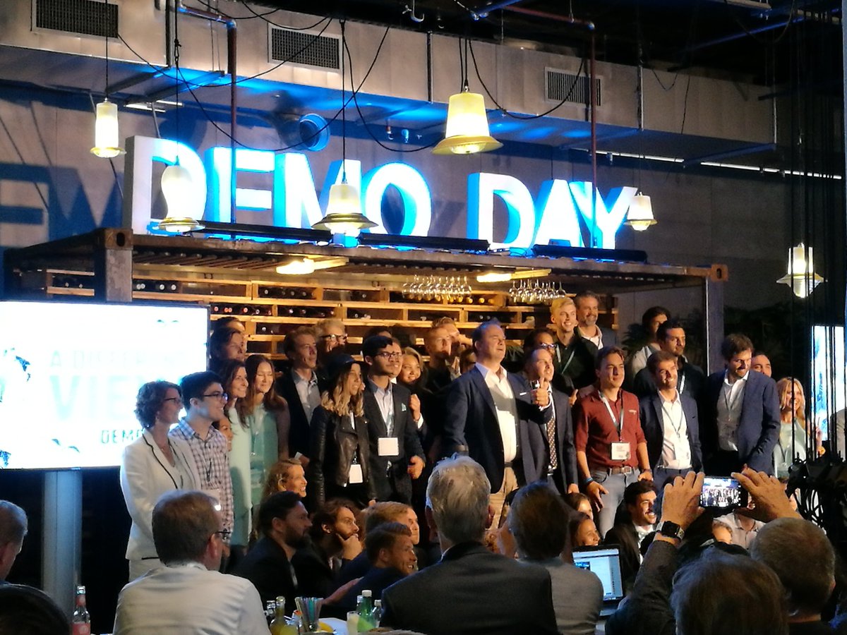 BoosterLabNL's tweet image. Amazing pitches from all the startups at the #sbcDemoDay @Sbootcamp
