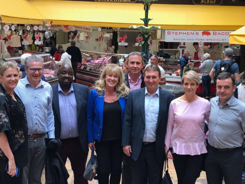 FMIHeadOffice's tweet photo. Our team &amp; @Heineken_IE enjoying a trip to Cork city centre on a lovely Irish summers day ☔️😃 #beerlinecleaning #PeoplePower #FMISummer17 https://t.co/zQlvB5AX2C