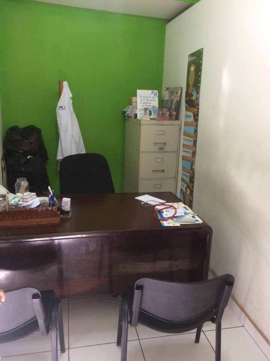 asolidaridad's tweet photo. Nos llegan fotos de los voluntarios del dispensario médico que se está realizando desde As Mérida #Verano misión https://t.co/GCqTtBHECx