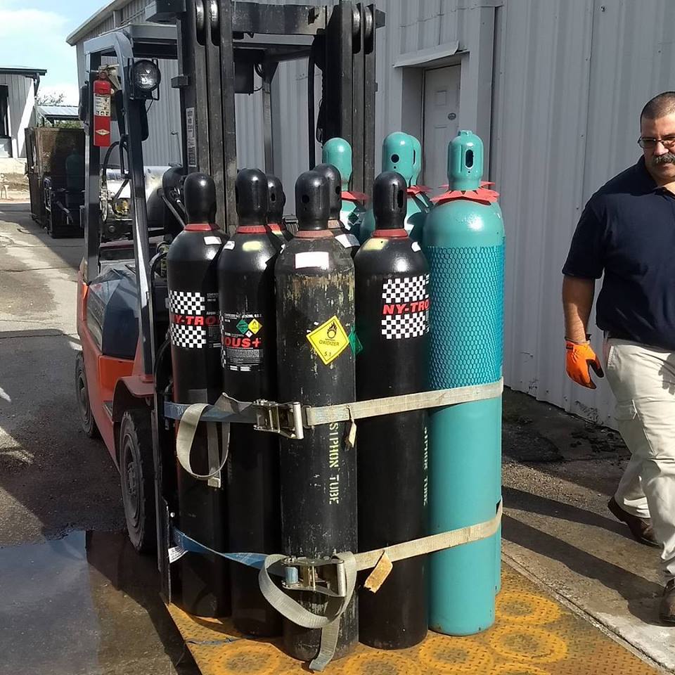 HavocSpeedSup's tweet photo. Nitrous in stock in South Florida! #havocspeed #nitrous #nitrousrefill #pbir #palmbeachinternationalraceway #carsandcoffeepalmbeach #nosfill https://t.co/vEvuSfB4El