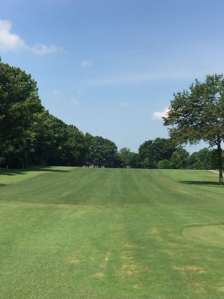 HermitageTurf's tweet photo. Anybody in the Nashville area have any verticutting reels I can rent? @smithturf @Ladds1963 @JohnDeere #twitterlessCraig https://t.co/fLIbaaStMC