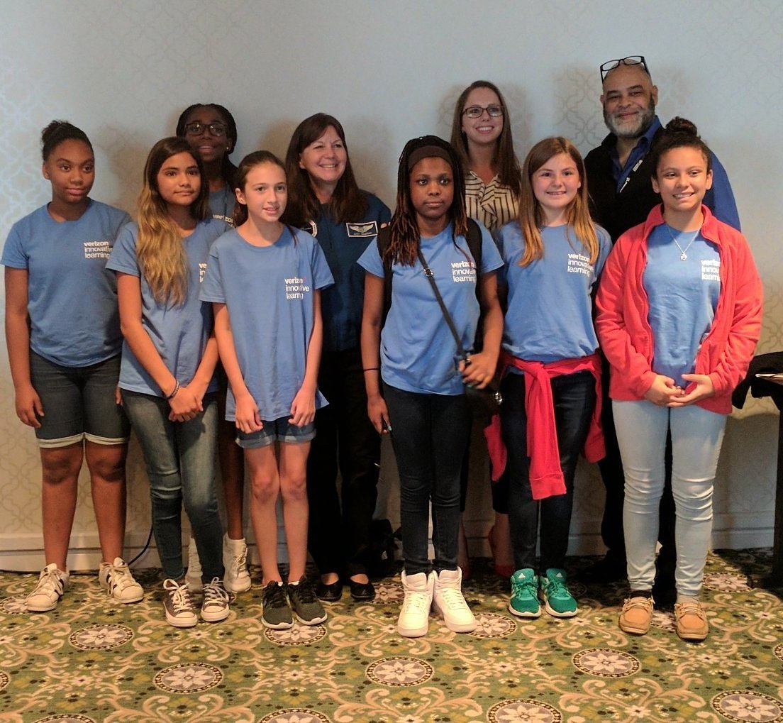 PDCCC's tweet photo. Girls from our Verizon STEM program in DC with an astronaut and a space entrepreneur!! #weneedmore #STEM #NASA #verizoninnovationlearning https://t.co/82Wv75twsz