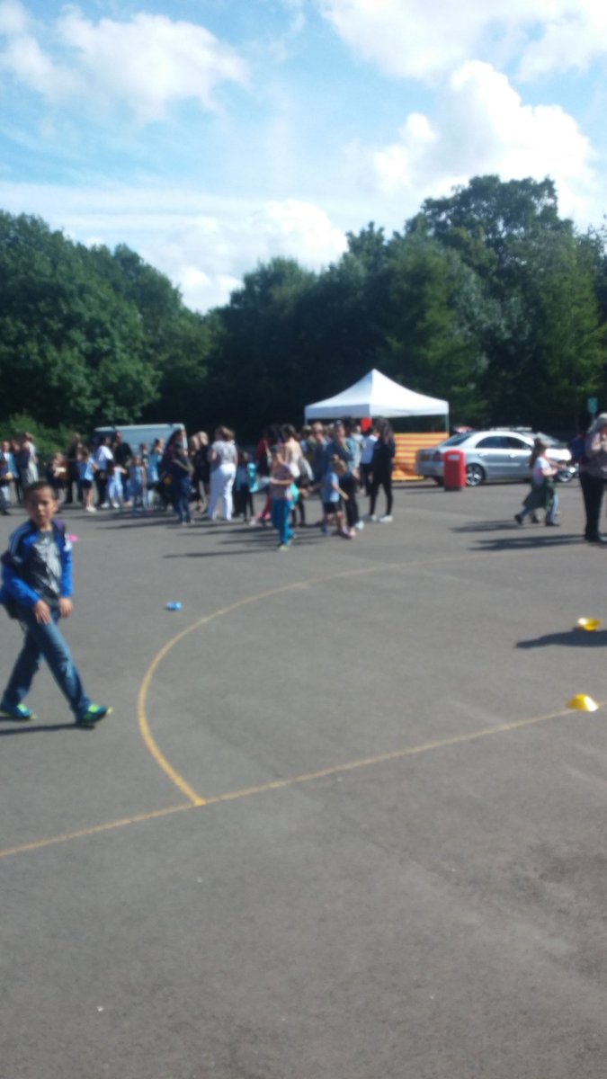 BegbrookAcademy's tweet photo. 600 families coming together to celebrate a great year at Begbrook. Begfest 2017 @Cabotfederation @FishpondsGFNP https://t.co/T7VhH4cXnW