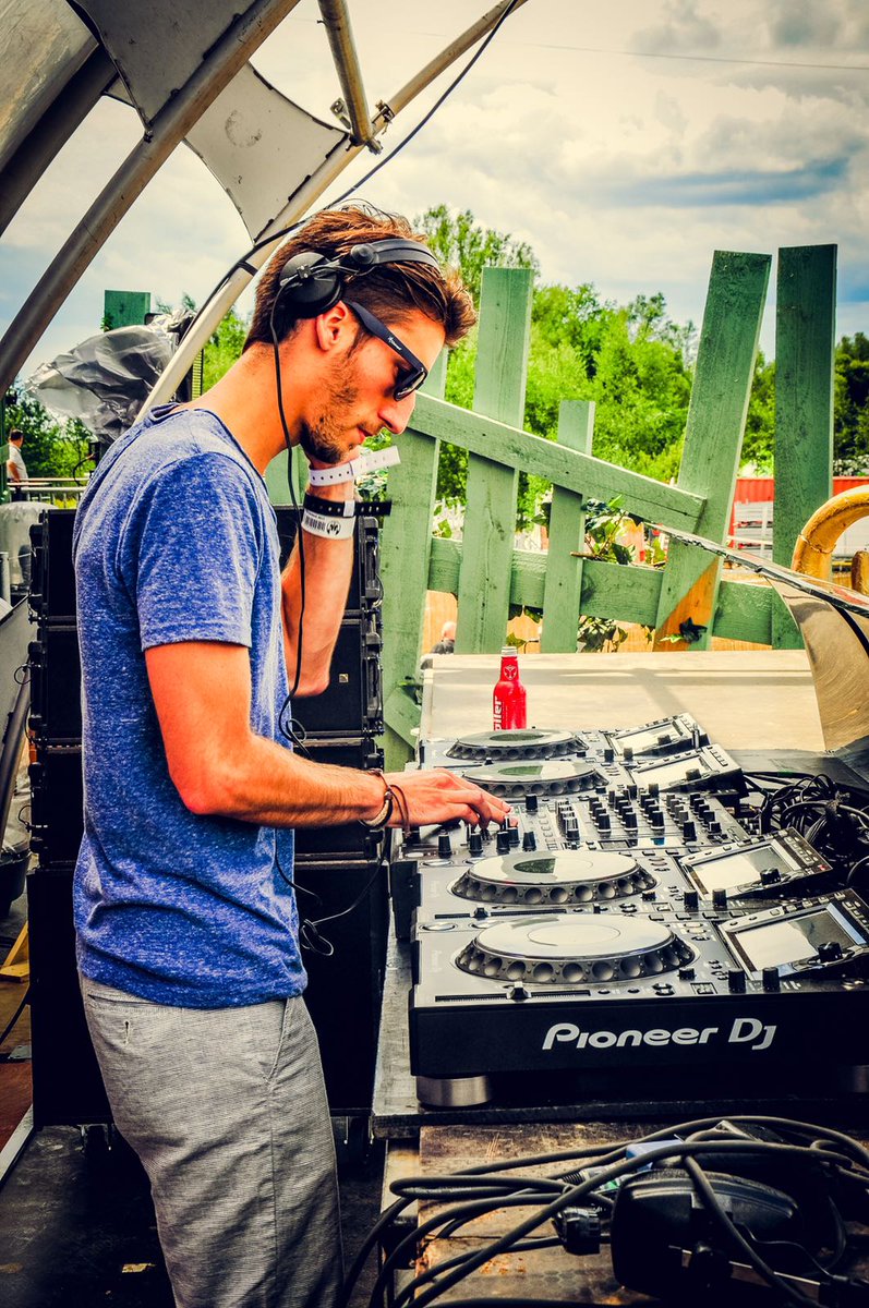 TYRLL_OFFICIAL's tweet photo. Wat een dag... @tomorrowland @stubru https://t.co/ckYr692as4
