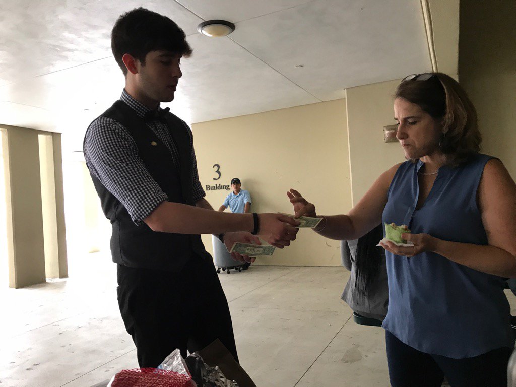 FlamerNiki's tweet photo. Making magic at Synergy!@SynergyMDCPS #Synergy2017 @MDCPSSouth @AirBaseK8 https://t.co/ok9QaURbKP