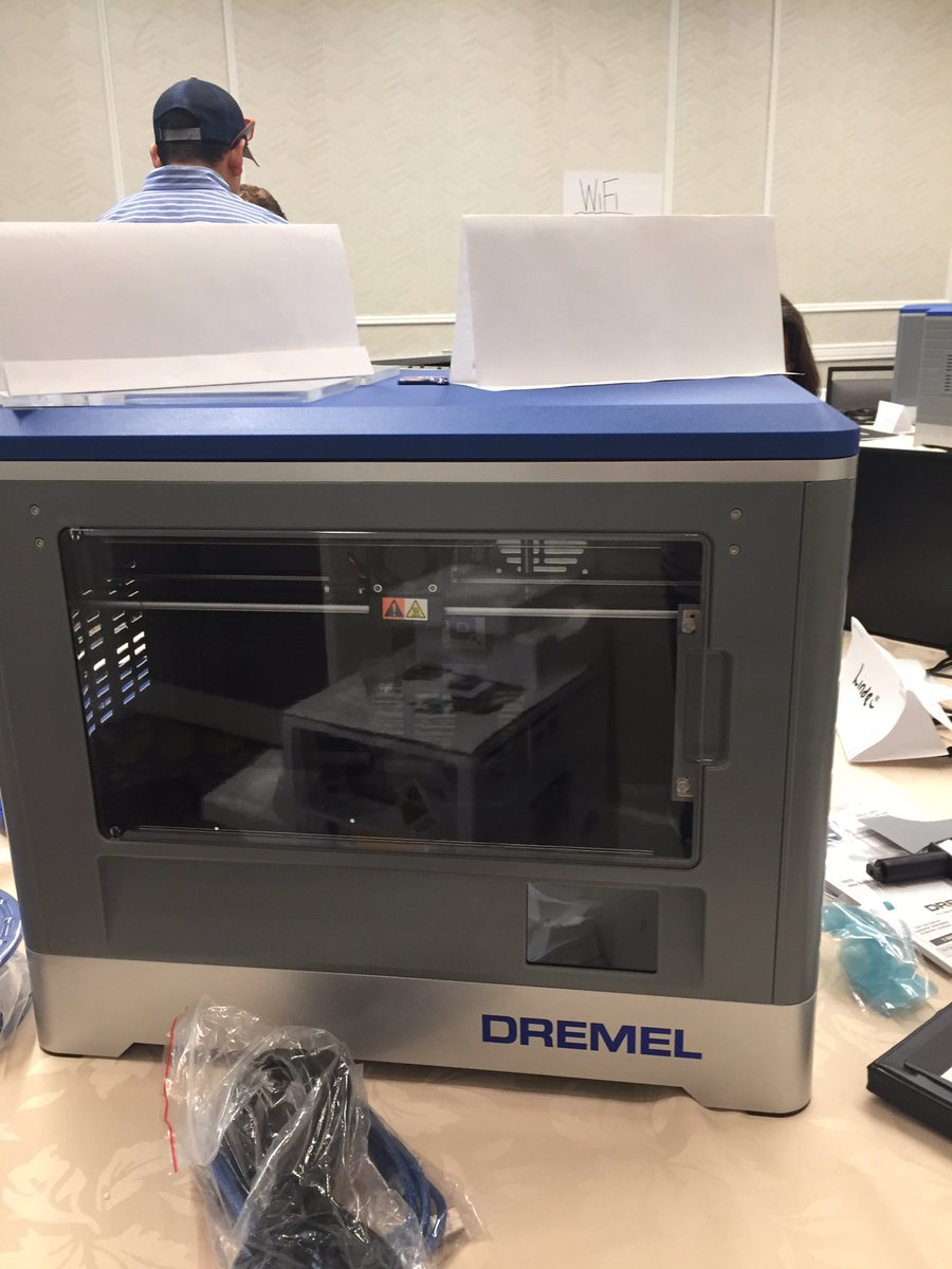 LArmstrong2016's tweet photo. My printer! About to learn how to operate it!! https://t.co/qchUPvXzbM