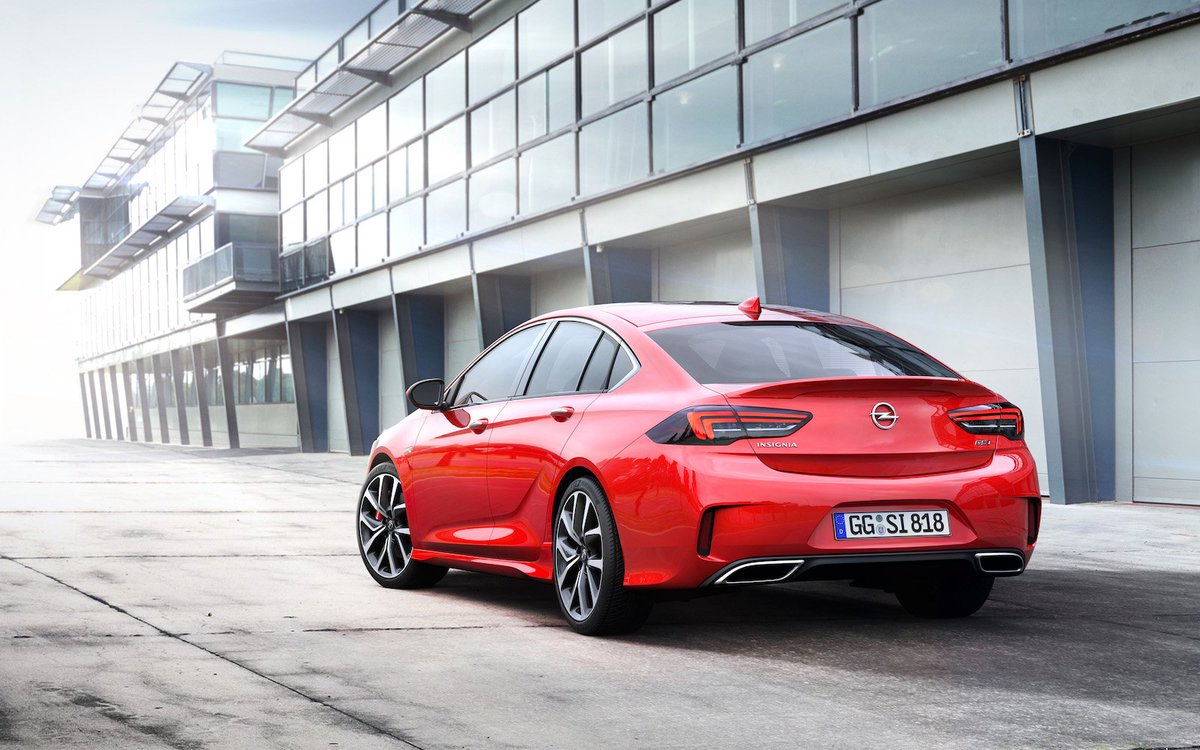 AutomotoHr's tweet photo. GSi se vraća — Opel Insignia GSi s 260 KS i 400 Nm — premijera je zakazana za sredinu rujna na frankfurtskom sajmu. #GSi https://t.co/AZ7fzLOG6V