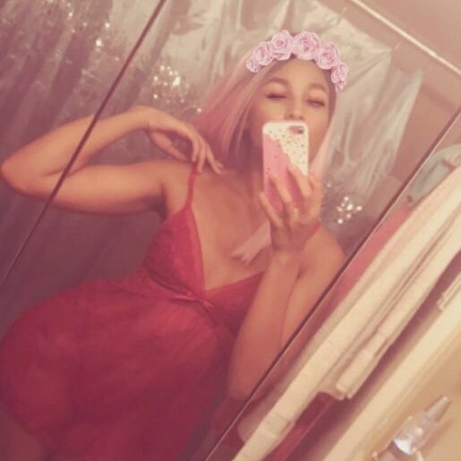 rt_domme's tweet photo. Our avi for the week is the stunning @afrodisiaxx 🌹 Follow &amp; tribute her today!

#findom #femdom https://t.co/pd4ZwouiIJ