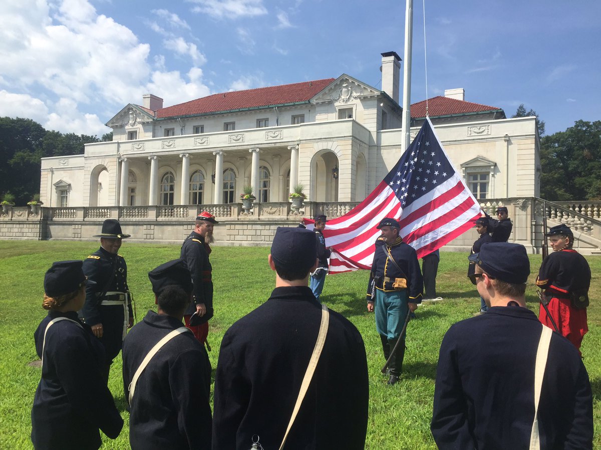 Marist's tweet photo. #MaristPreCollege history students turn Civil War cadets at Marist's Payne Mansion #LivingHistory https://t.co/I0qt7KaW99