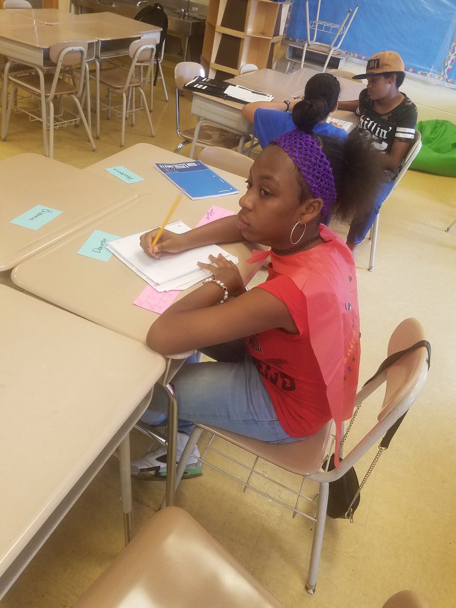 MsPSaunders's tweet photo. Exploring identities and creating our super hero capes for spirit day #whatsyoursuperpower? https://t.co/qgrisoBtEv