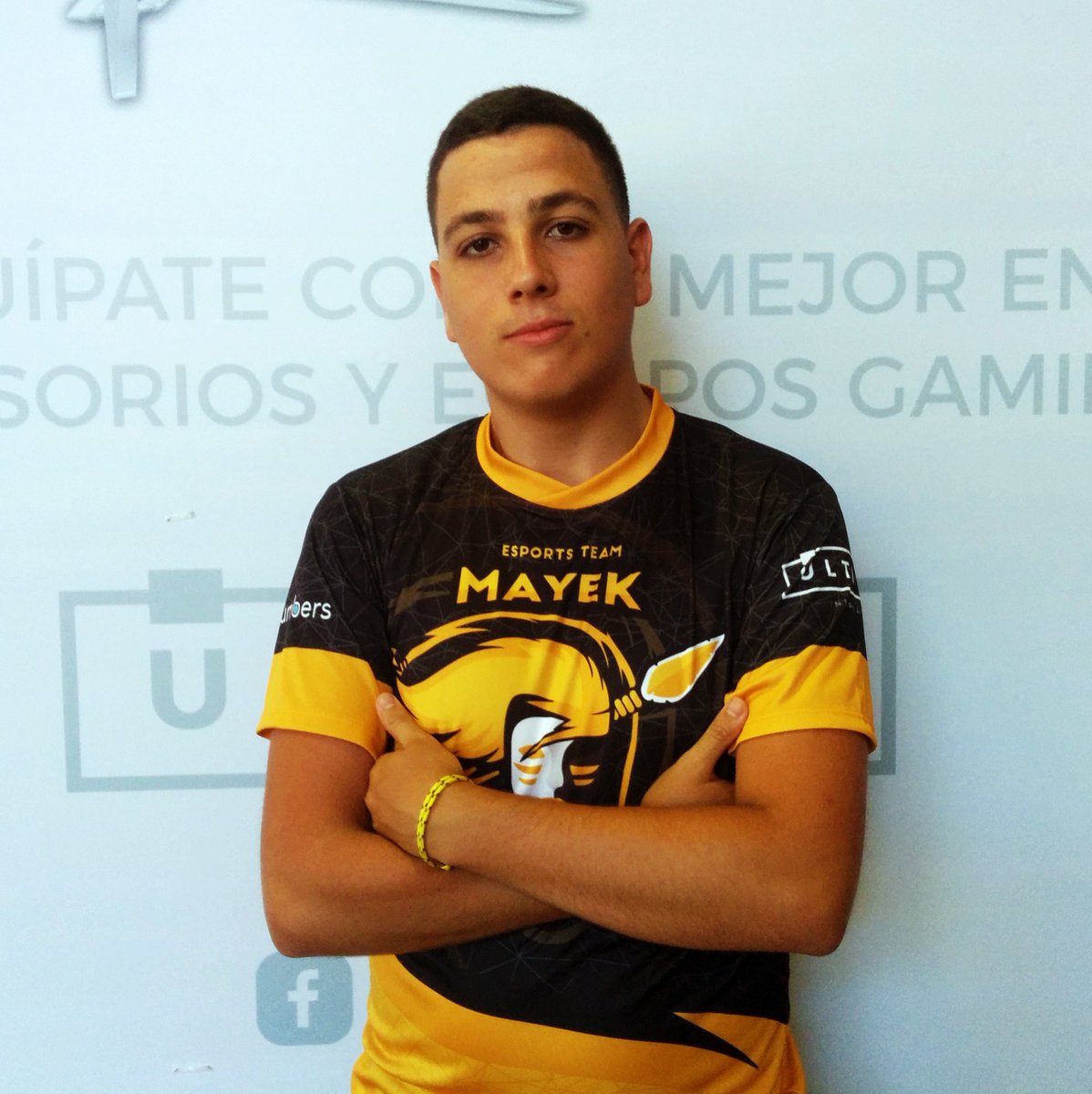 mayekclub's tweet photo. El grandisimo @RufflesOTK clasificado a octavos de final de la @TLPTenerife de #Hearthstone y que no se quede ahi ! vamossss!!! #goMayek https://t.co/FeQXDsrELf