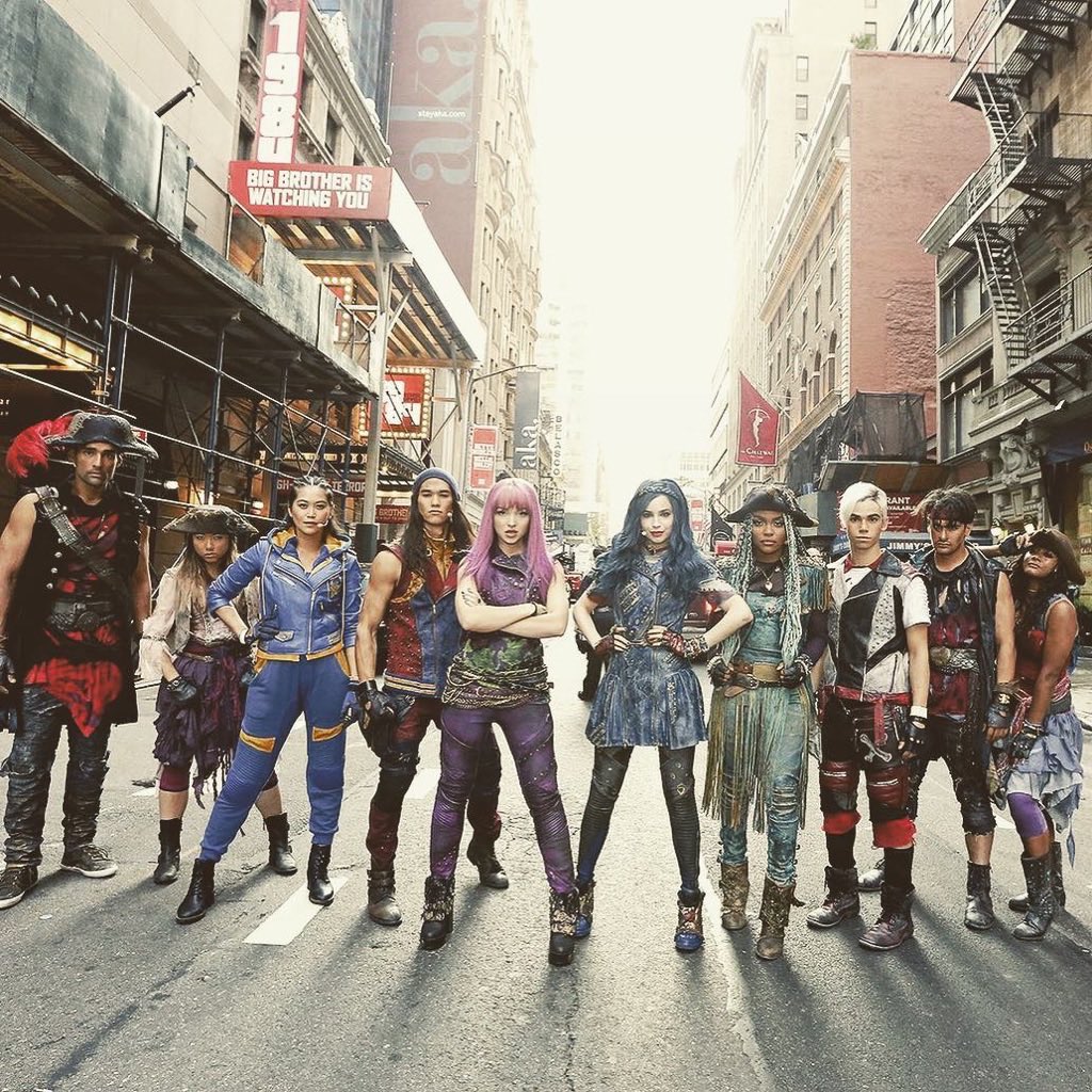 DisneyMusic's tweet photo. Tomorrow. 😈 Long live evil ⚡ #Descendants2 https://t.co/QYbz98GzJ1