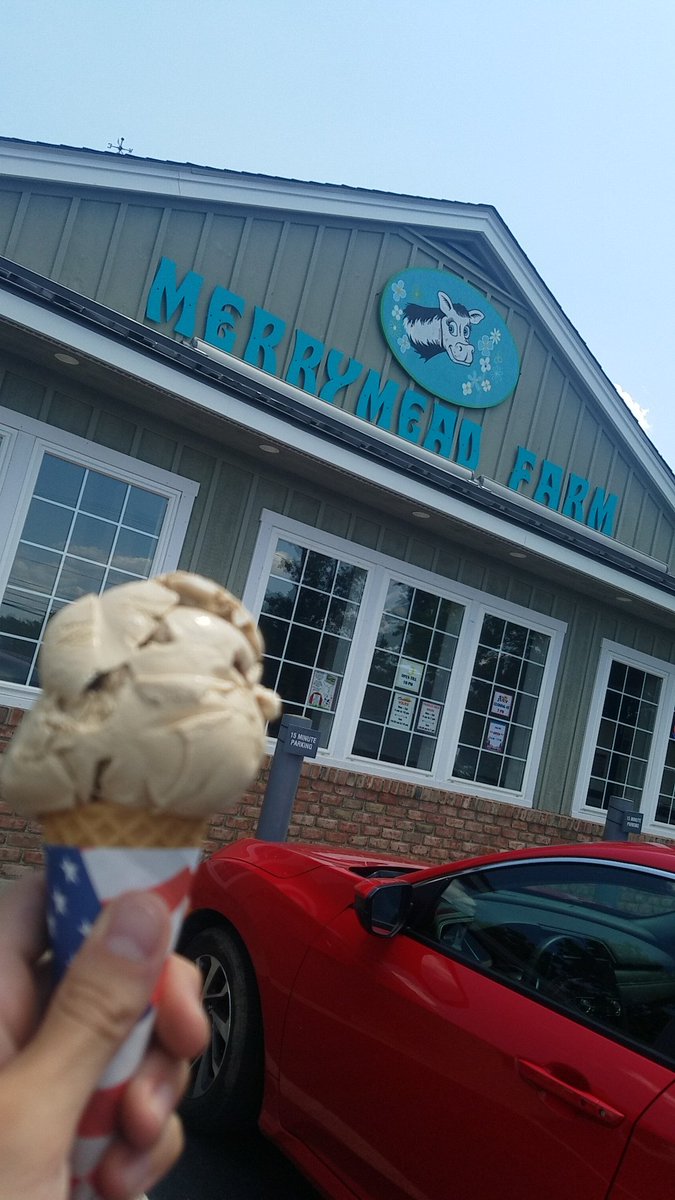 cravemontco's tweet photo. Stay cool this summer w/ the best places in #montco to grab a couple scoops of ice cream! #Makeimontco #cravemontco https://t.co/tK9BXz8iFR https://t.co/jU8IMEzizY