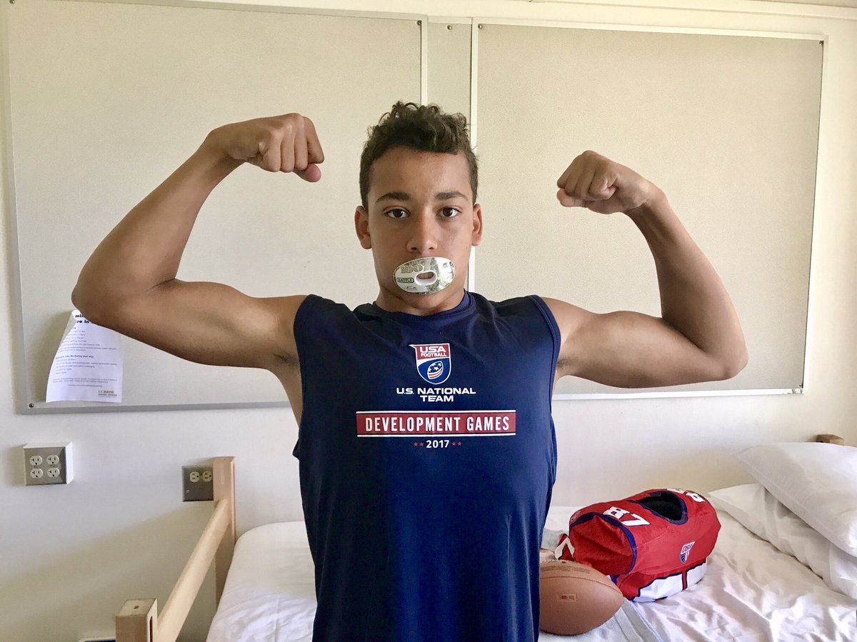 jordansims33's tweet photo. Missing this already. Happy to be back training with my HS team but there's something special about @USNFT #ingt #EarnYourStars #gridiron https://t.co/2WED6Iz2ZT