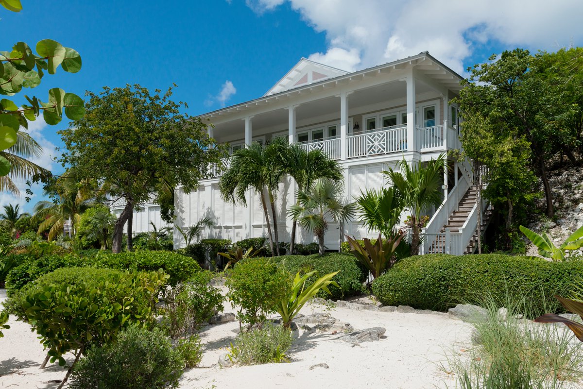 Golf_Property's tweet photo. The Abaco Club - A little piece of Heaven! #golf #realeastate #abacoclub #property https://t.co/P7GK3O1P1a