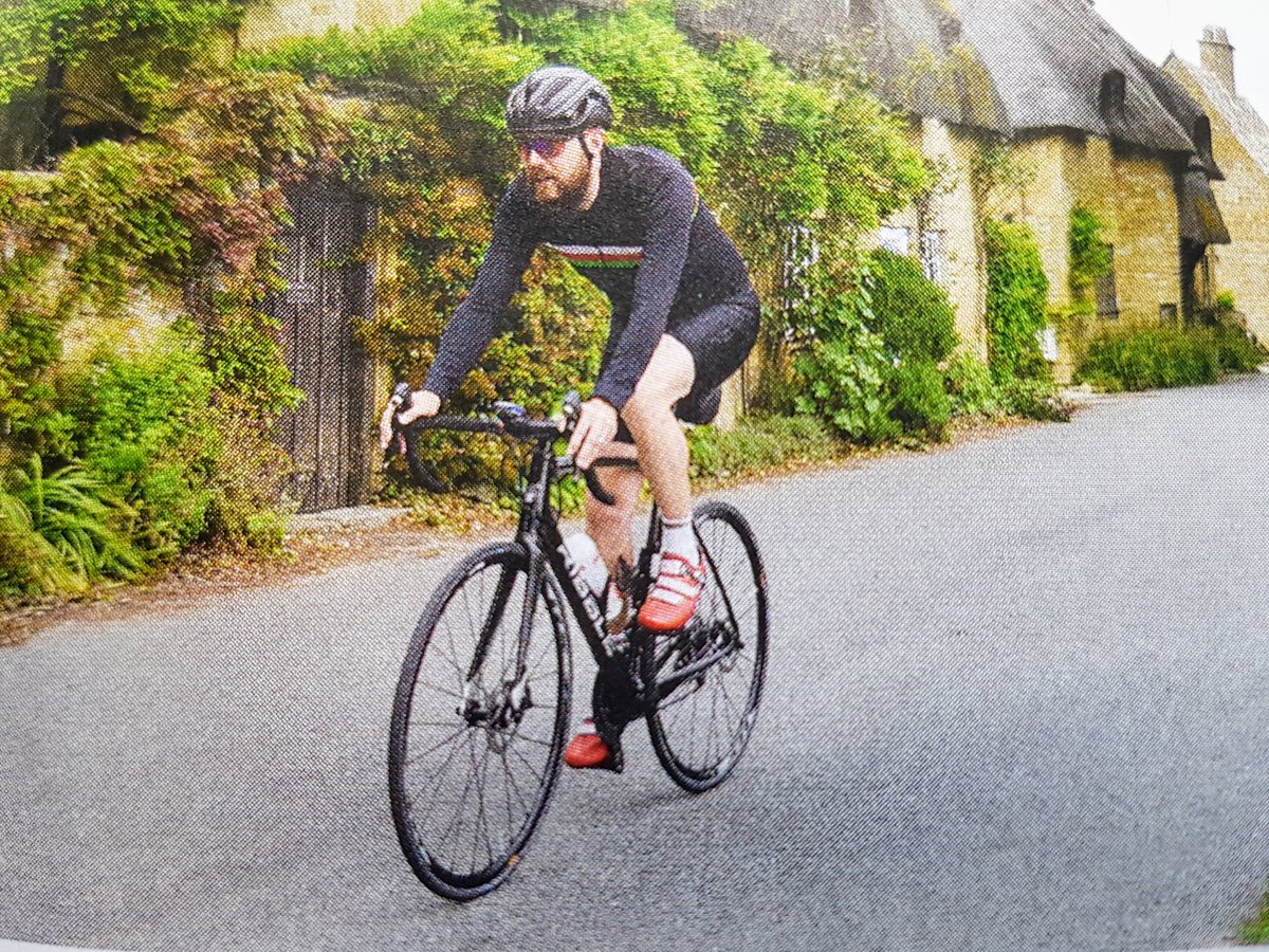 Latest <a href="/cyclingweekly/">Cycling Weekly</a> out, feat. @MadHareSport #SummerHare 
<a href="/andyjonesfoto1/">Andy Jones</a>  Pics feat. <a href="/RibbleCycles/">RibbleCycles</a> #Endurance <a href="/fusionmediasvs/">Fusion Media</a> #Cotswolds