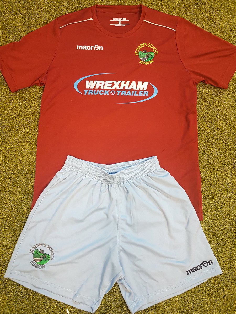 MacronWrexham's tweet photo. Supporting our local schools! Lovely kit for St Mary's school Ruabon #schools #wrexham #local #Football https://t.co/FQO0xAnd7K