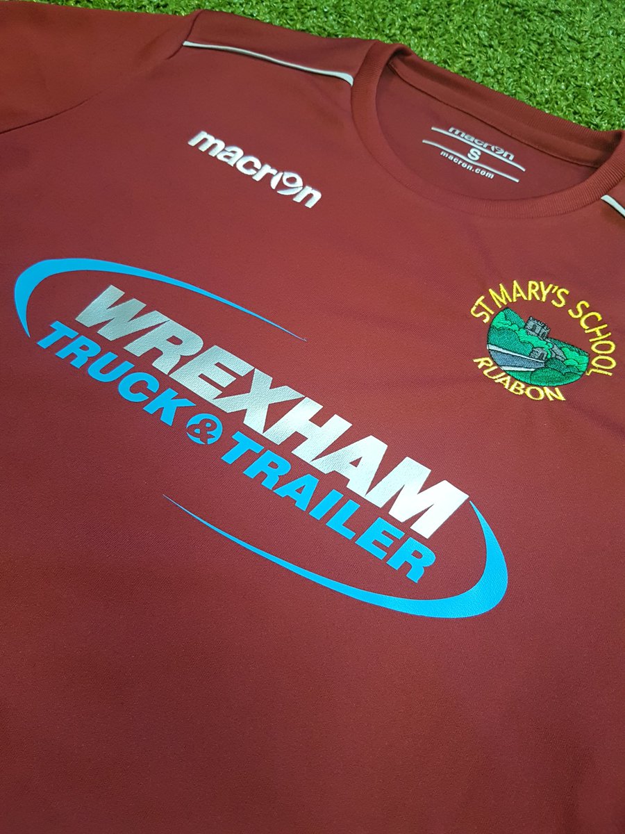 MacronWrexham's tweet photo. Supporting our local schools! Lovely kit for St Mary's school Ruabon #schools #wrexham #local #Football https://t.co/FQO0xAnd7K