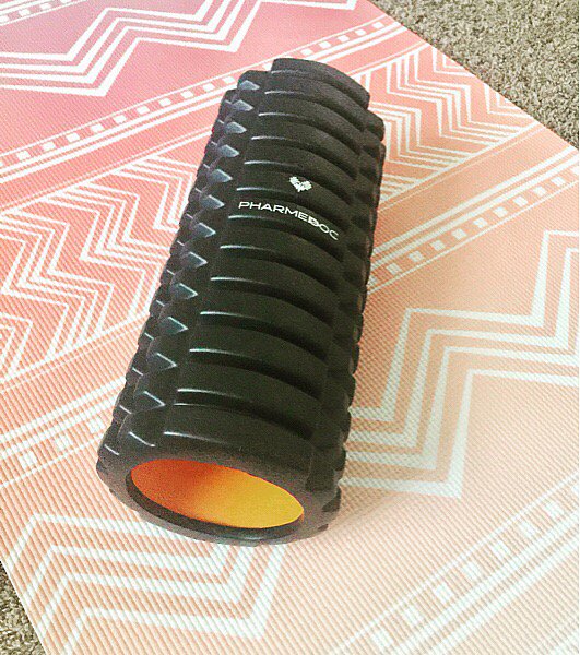 ladyboarder9669's tweet photo. The 6 major benefits of using a foam roller regularly #PharmeDoc #foamrol via @SelfieMarkApp https://t.co/fQPfcerbn2 https://t.co/N3MnCWO4nJ