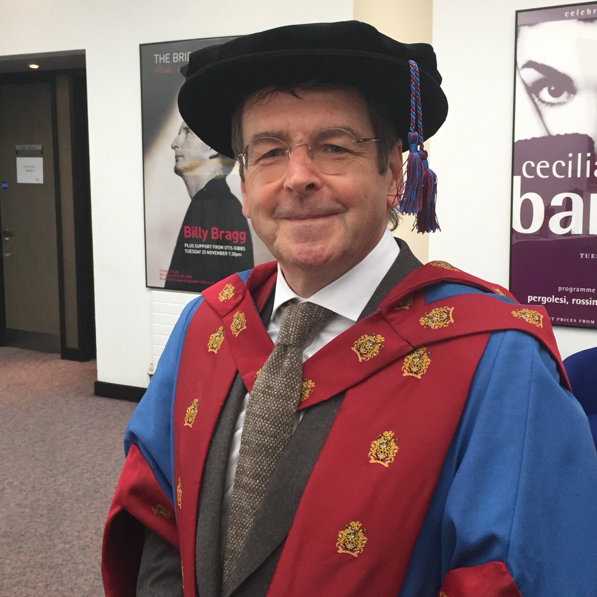 PeteLomasPi's tweet photo. Humbled &amp; honoured to be awarded Doctor of Science today. Huge congratulations to all of you who graduated today #McrMetProud #ClassOf2017 https://t.co/fIkKPt1uGU