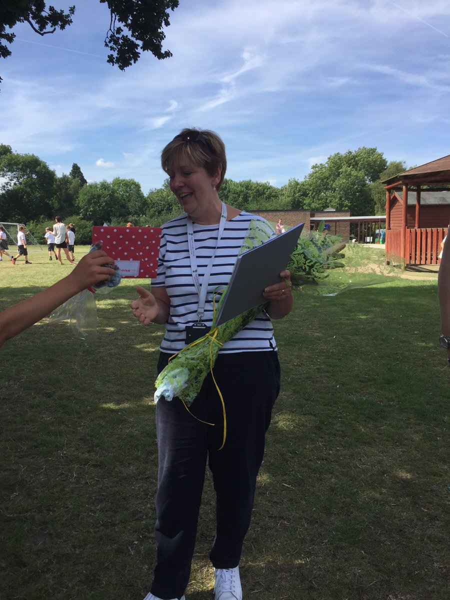 thefriendshipc7's tweet photo. A very emotional farewell to an amazing member of staff. #goodbye https://t.co/17V8csjewk