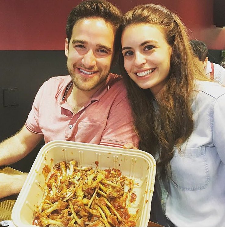 buffalo2go's tweet photo. Wind Eating Contest!! Akiva Blumenthal won for the second time!🏆😋👍🏻#contest #wings #won #fun #buffalo2go https://t.co/tbcBP1wCKp