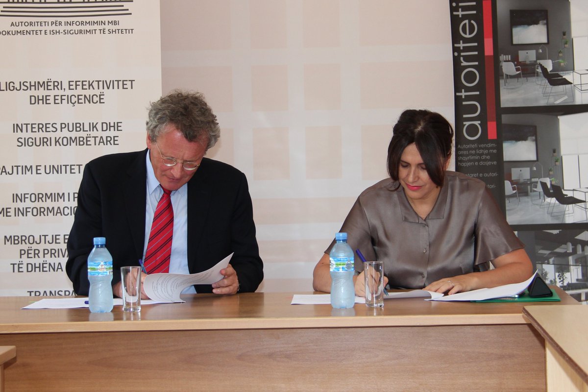 OSCEinAlbania's tweet photo. Heads of @OSCEinAlbania and #AIDSSh sign #MemorandumOfUnderstanding
formalizing co-operation for national dialogue process #WeStartTalking https://t.co/fGTkS58WMf