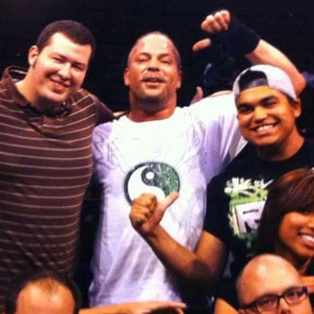 3GTSBako's tweet photo. A little #tbt to the time Oddity and Cj meet @TherealRVD on seprate occasions ! #wwe https://t.co/UJ4v2BVNVQ