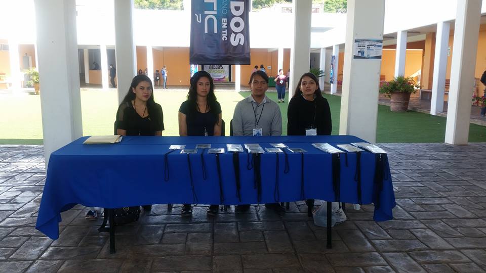 CIBETICUTC's tweet photo. Staff CIBETIC 2017
#SomosUTC #CompromisoSaberPasión https://t.co/arQEvTHgIt