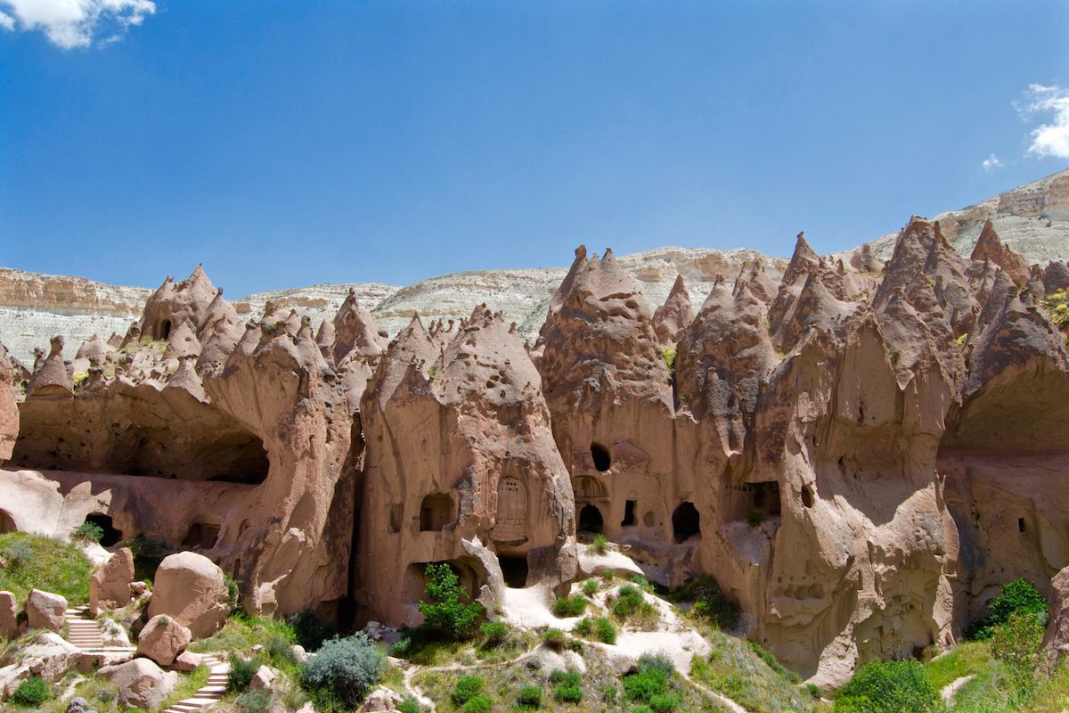 atlasandboots's tweet photo. A3: Finally, not sure if this counts but the open air museums at Zelve and Göreme in Cappadocia were incredibly weird and wonderful #LPchat https://t.co/6rj1ZNywjh