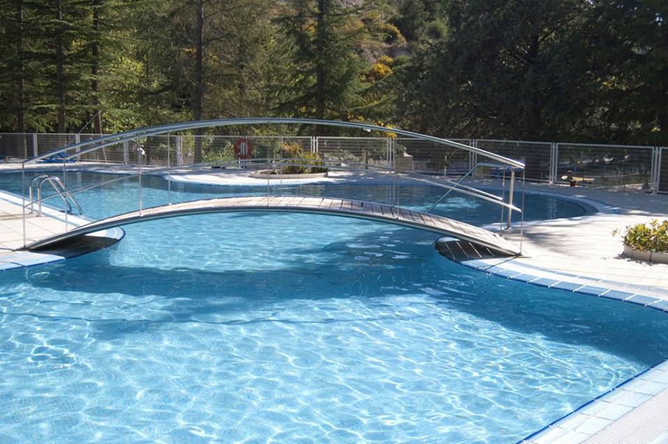 peterfunsummer's tweet photo. En la piscina del Hotel Be Smart Nayade podrás disfrutar del mejor ambiente, solo o acompañado. Eso ya lo dejamos a tu elección 😏 https://t.co/ohSQLD3dvw