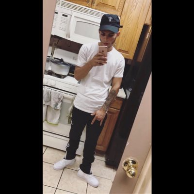 XavierDumFlee's tweet photo. #NewProfilePic https://t.co/iyu3AL6To2