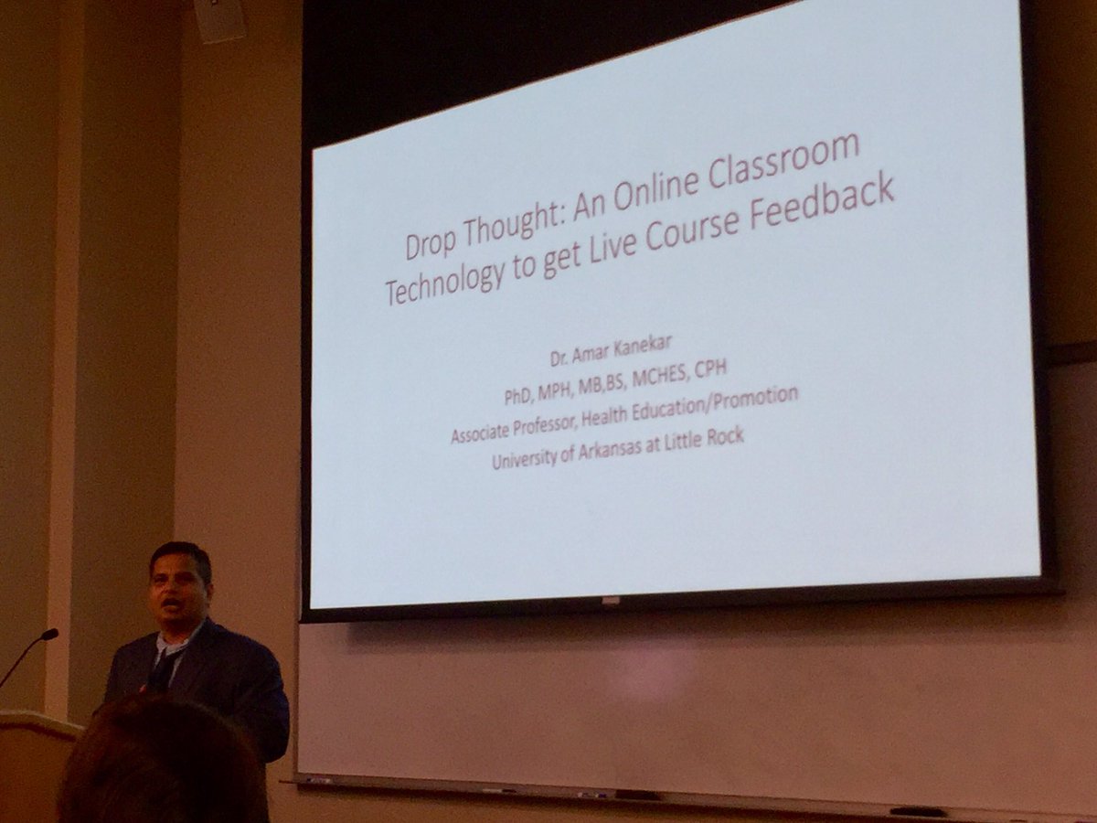 BookTechno's tweet photo. Learning about Drop Thought which gathers feedback from students about different aspects of online course #TWT2017 https://t.co/dw97YiyNqr