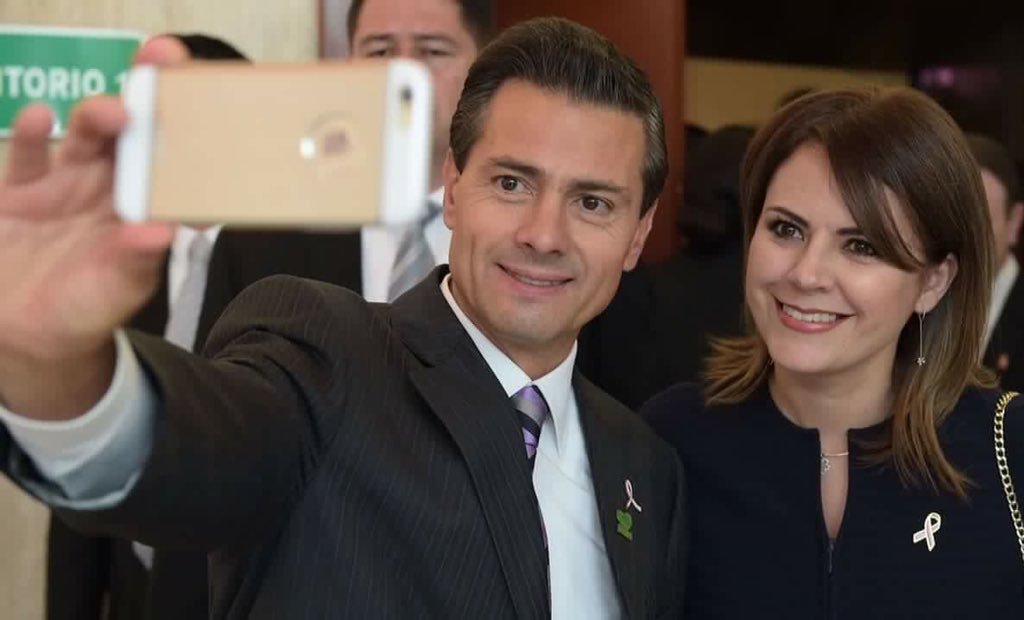 HildaFloresE's tweet photo. Feliz cumpleaños estimado Presidente @EPN. ¡Deseo que sea un año lleno de éxitos profesionales y de grandes momentos personales! https://t.co/DWnShB7SjA