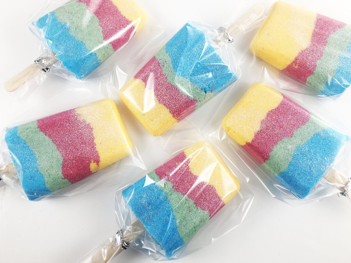 bathcandyuk_'s tweet photo. Cute lollipop bath bombs ๐๐ญ Check out our website for more!
#bathcandy #bathandbody #handmadetreats #bathbombs #bathmelts #bathfizzy https://t.co/QhCsHDKa3A