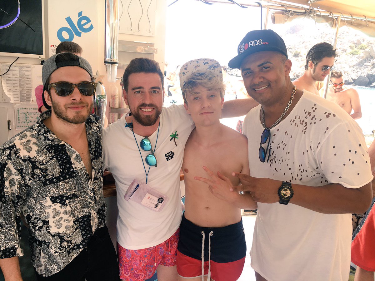 fran__san's tweet image. Todo preparado esta noche en @PinatarInfo concierto @Los40_Spain No te lo pierdas @carlosbaute @BlasCanto #HenriMendez @regiondemurcia