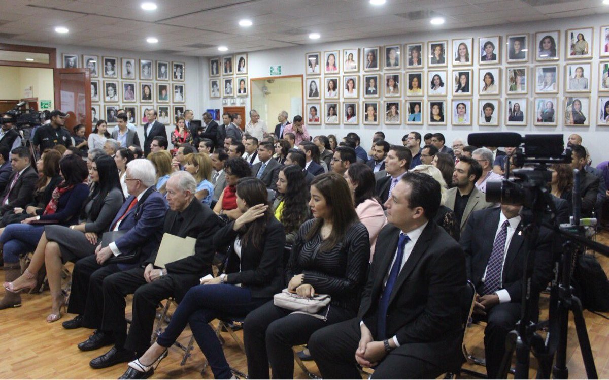 HugoReneOficial's tweet photo. En estos momentos asistimos con gusto a los Seminarios "Constituciones Centenarias y el Bicentenario del Natalicio de Mariano Otero" https://t.co/W6ojIqazhQ